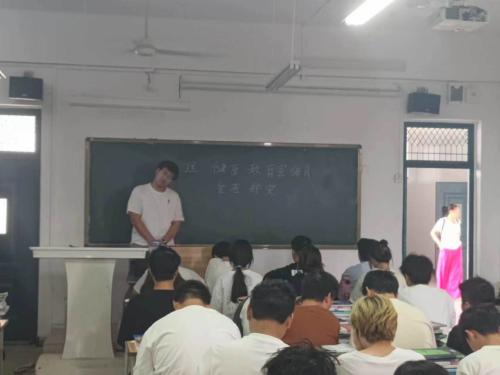 国产午夜福利十八禁在线观看
