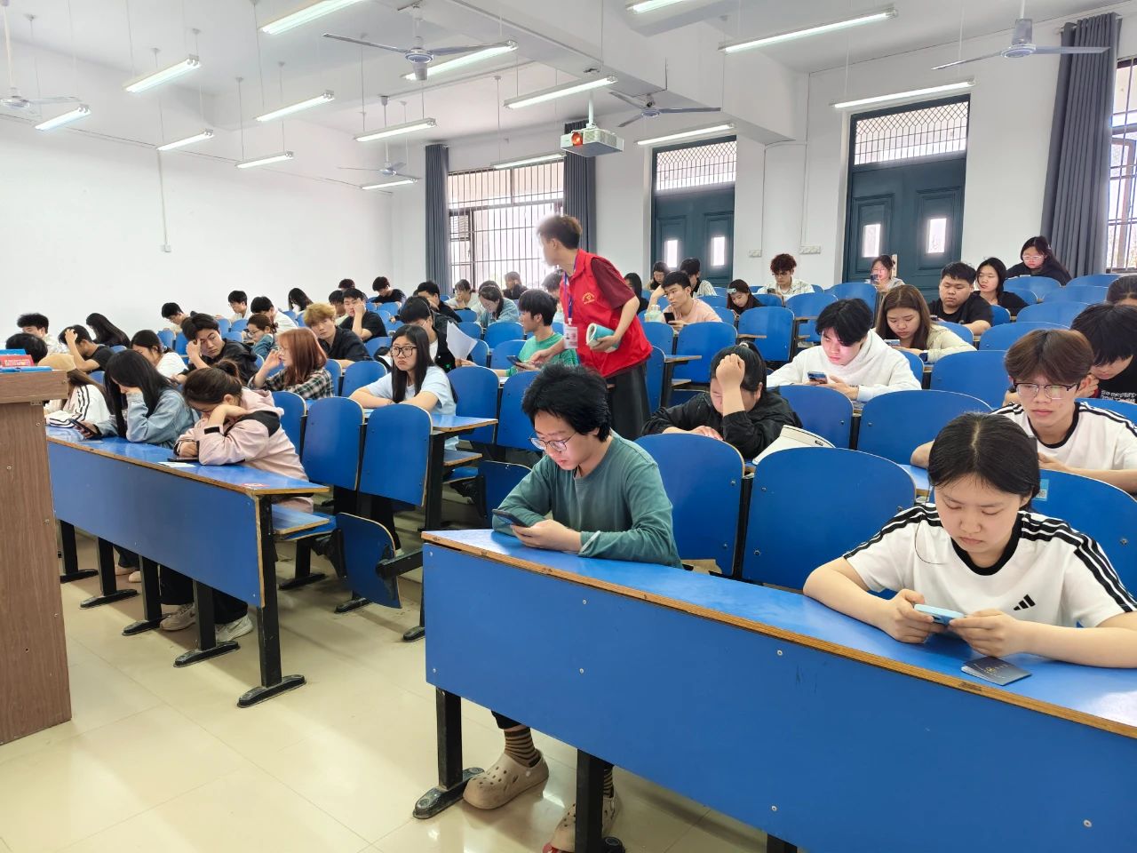 国产午夜福利十八禁在线观看
